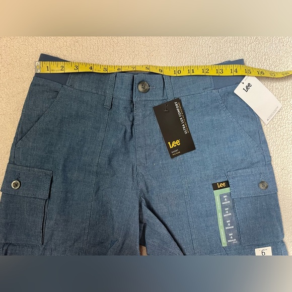 NWT LEE MID RISE CHAMBRAY COMFORT SHORTS SIZE 4 / M WOMENS - Picture 6 of 8